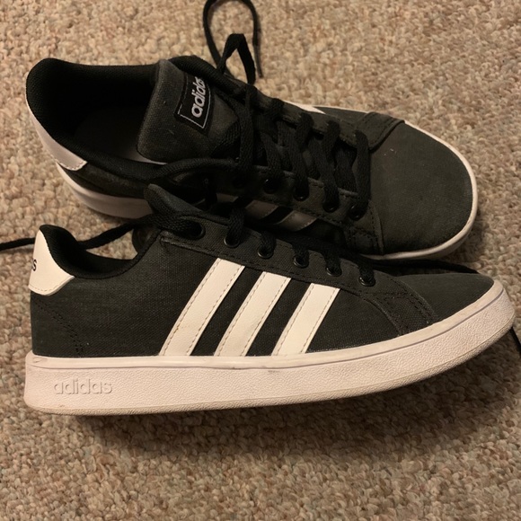 2 Like New Adidas - Picture 11 of 11